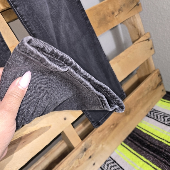 Levi's Ribcage Straight Ankle Black Women's Jeans Size:26 - Picture 2 of 9